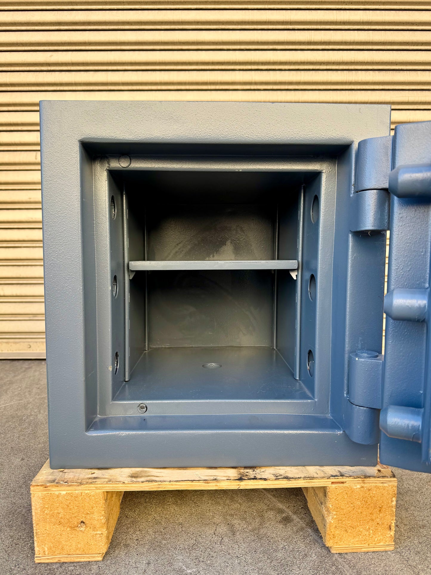 Bernardini TL-15 rated Home Safe - California Safe & Lock