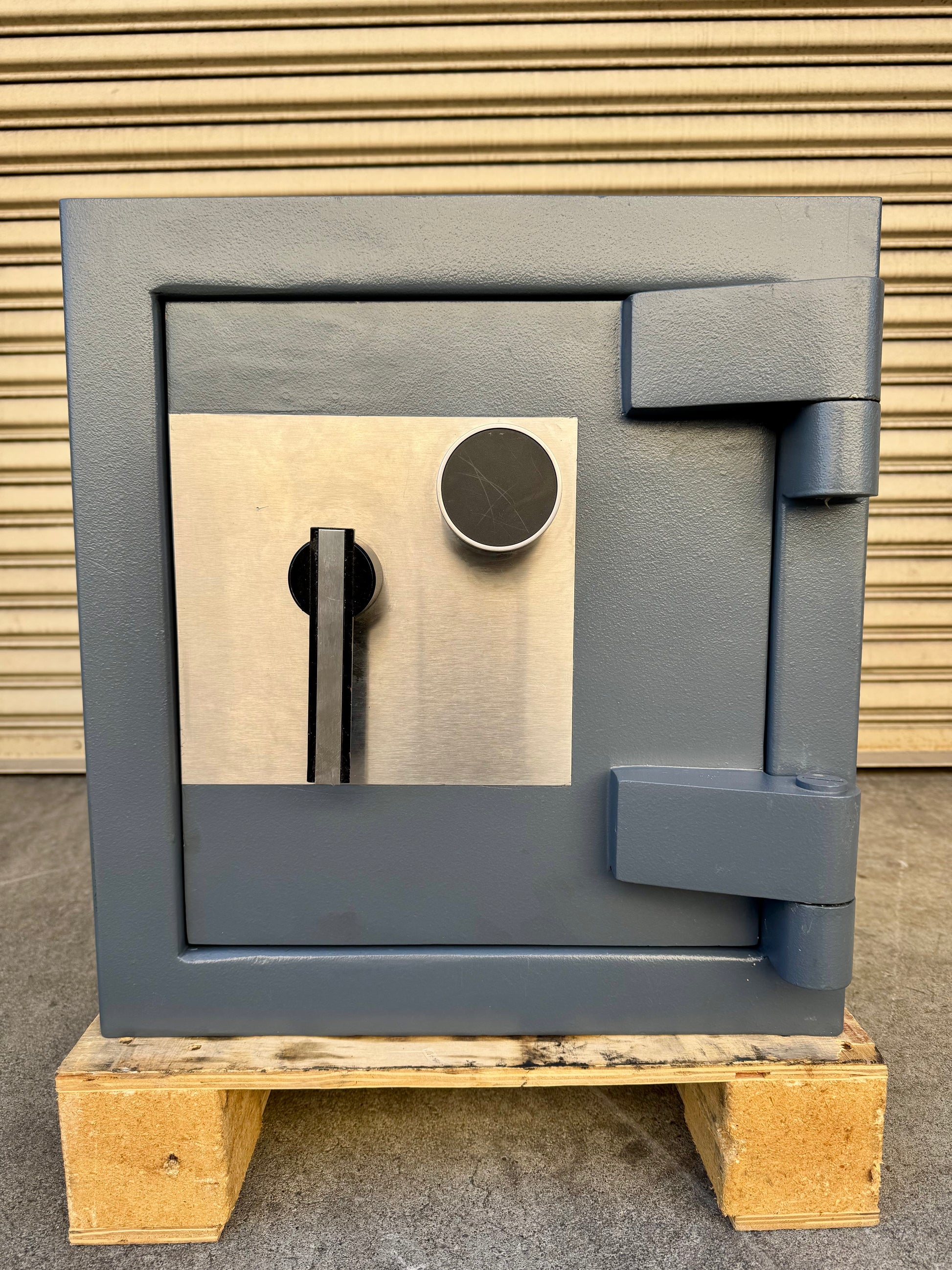 Bernardini TL-15 rated Home Safe - California Safe & Lock