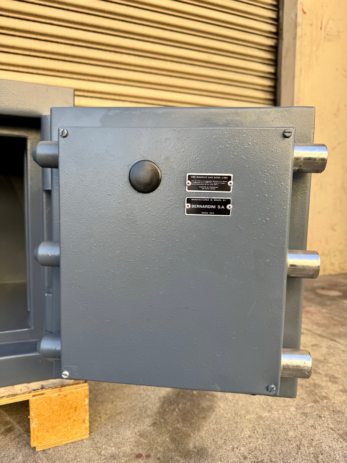 Bernardini TL-15 rated Home Safe - California Safe & Lock