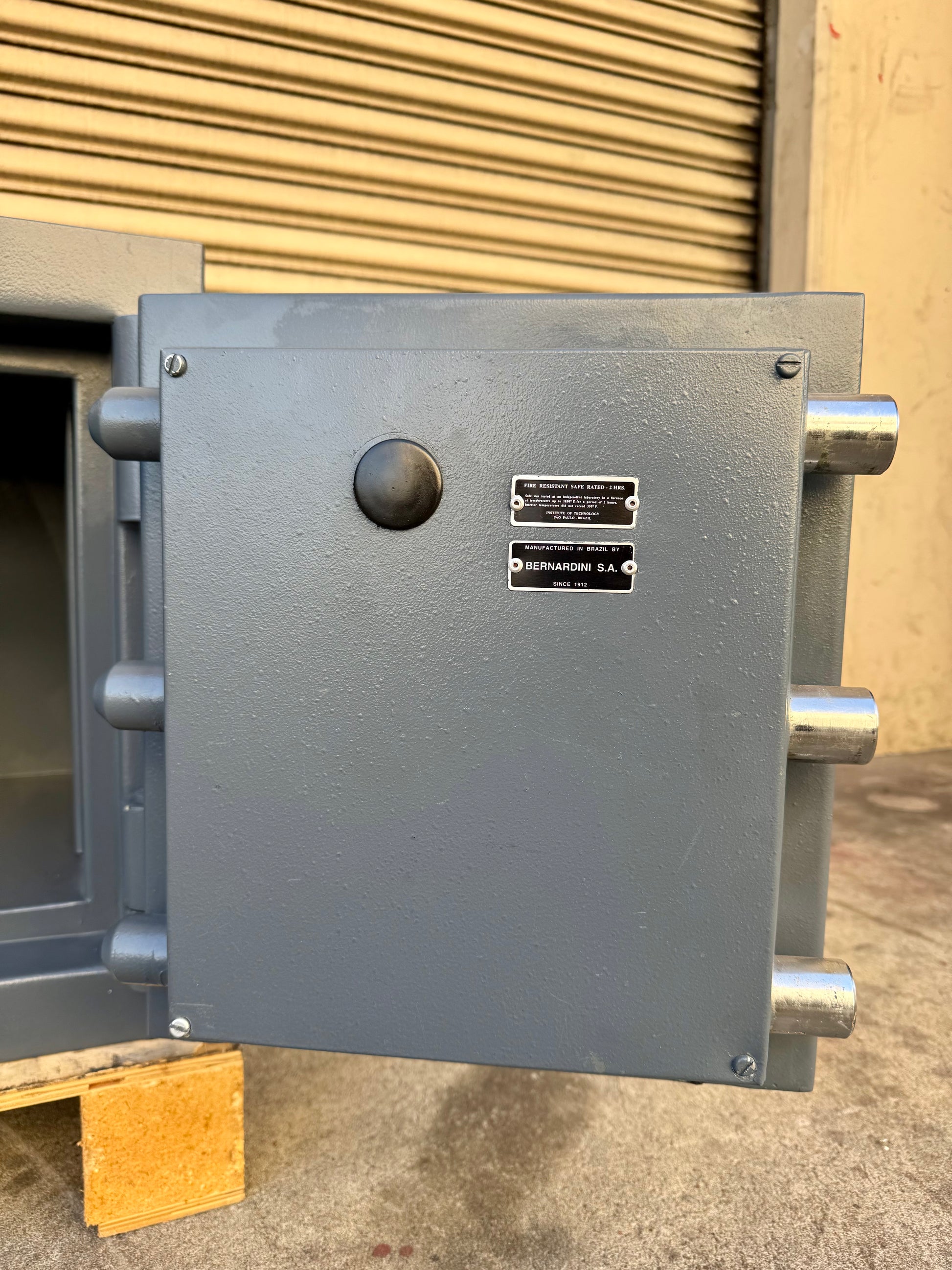 Bernardini TL-15 rated Home Safe - California Safe & Lock