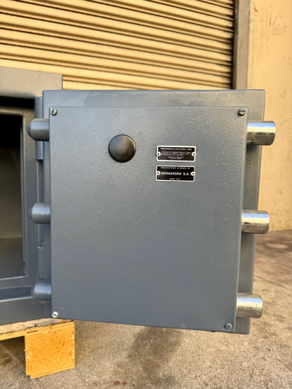 Bernardini TL-15 rated Home Safe - California Safe & Lock