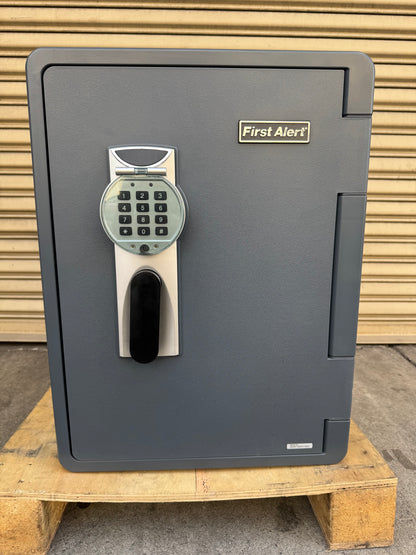 First Alert 2096DF-BD - California Safe & Lock