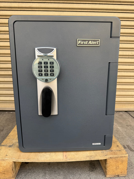 First Alert 2096DF-BD - California Safe & Lock