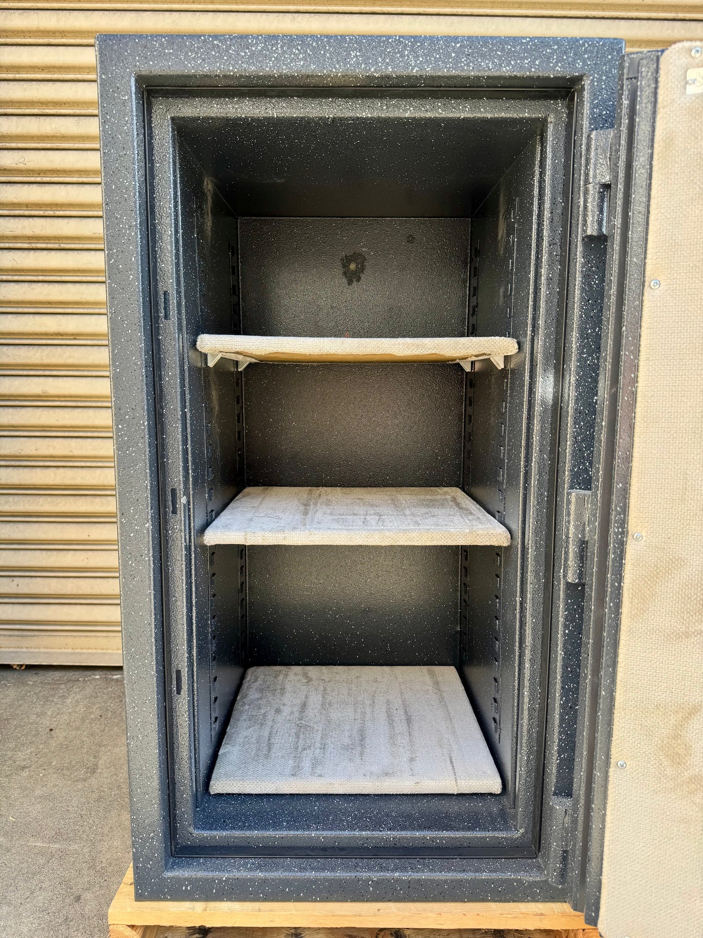 American Security BF3416 - California Safe & Lock