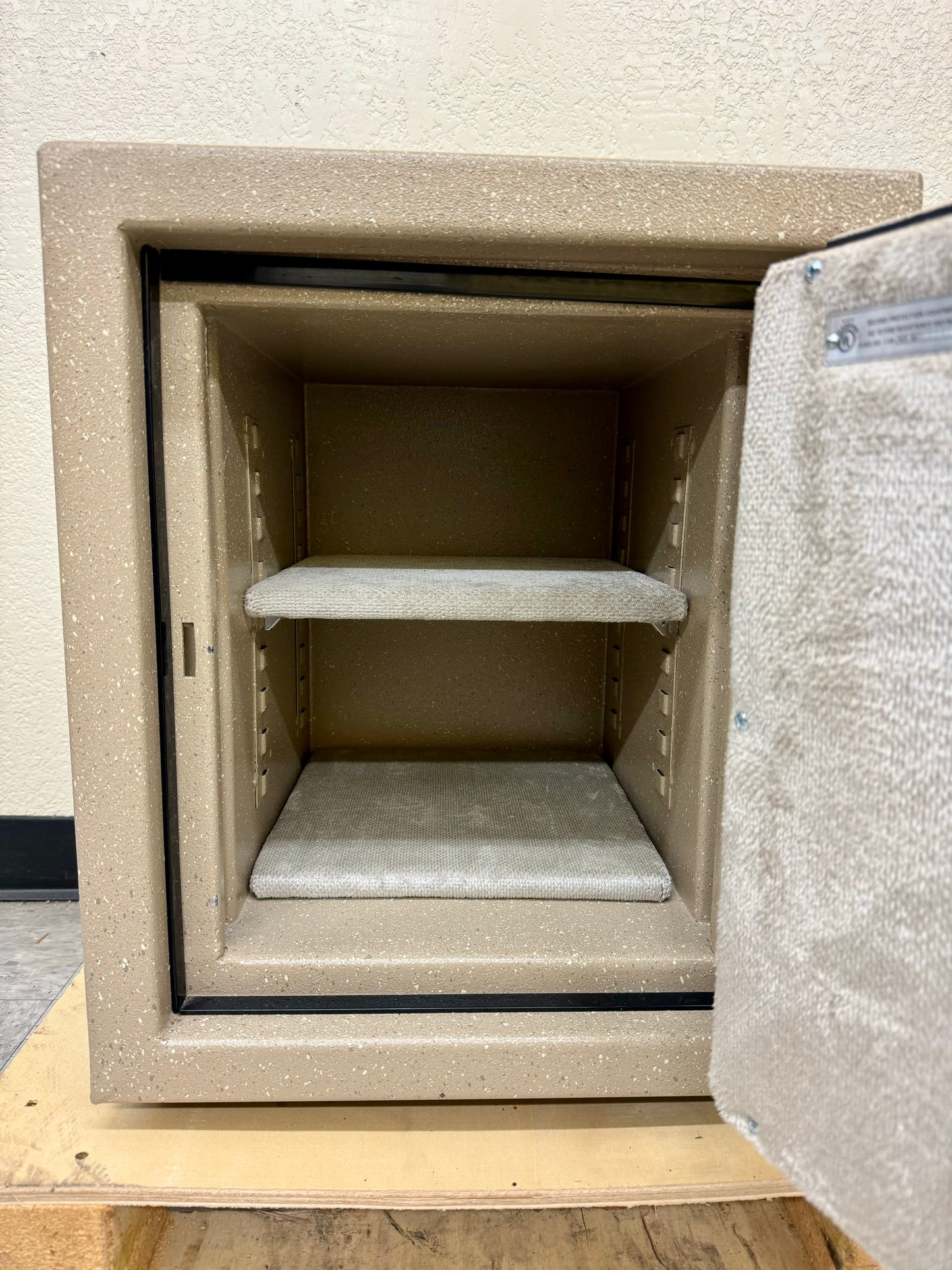 AMSEC BF1512 American Security Burglary and Fire Safe - California Safe & Lock