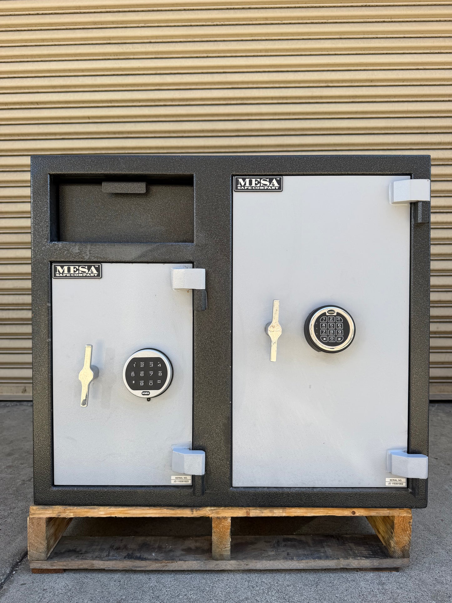 Mesa double-door depository/pharmacy Safe