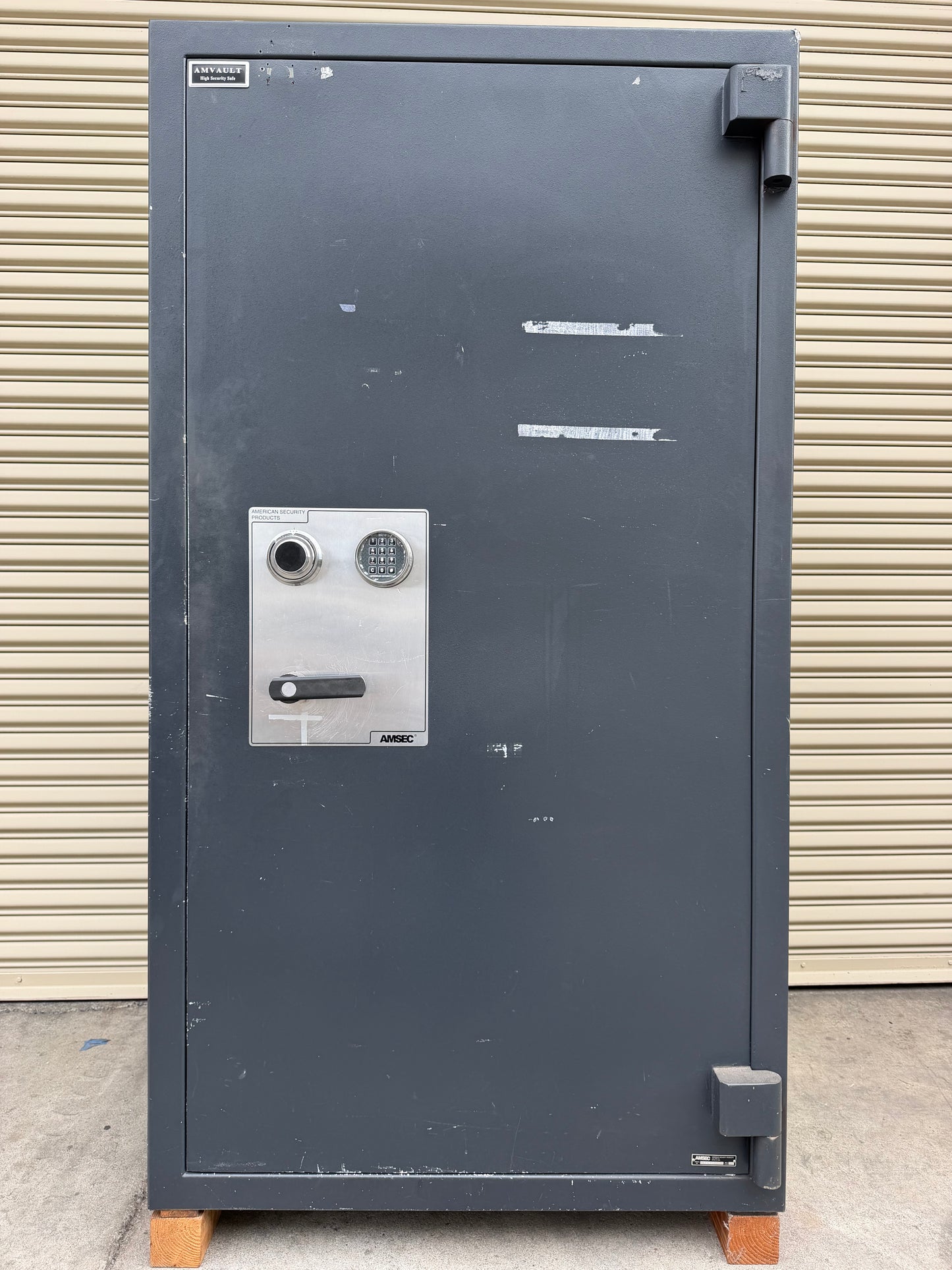 AmVault CF7236 TL-30 HIGH SECURITY SAFE