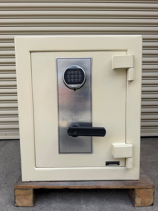 AmVAult CF1814 TL-30 HIGH SECURITY SAFE